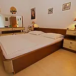 With Parking Space Banjole, - 20813 *