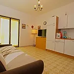 With Parking Space Banjole, - 20813 Apartamento *